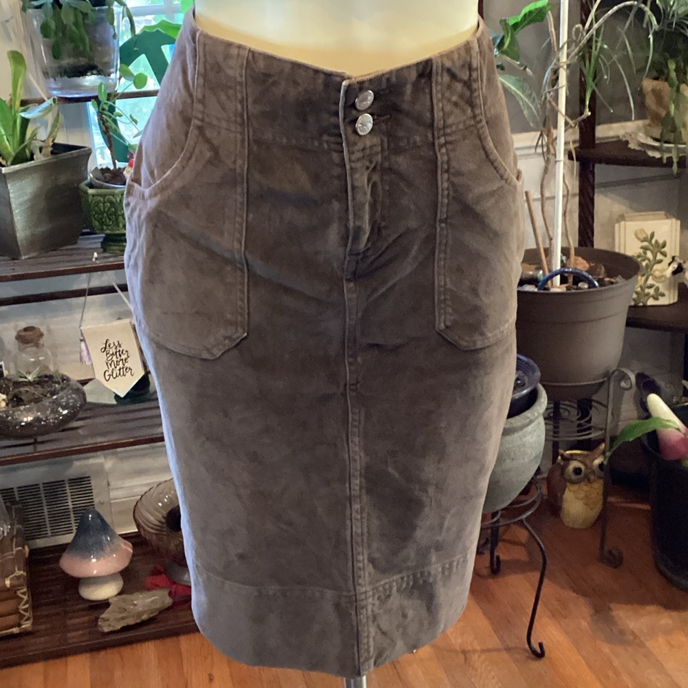 Horny Toad Stylish super soft brushed Brown Corduroy Skirt Size 6 ✨pockets✨
